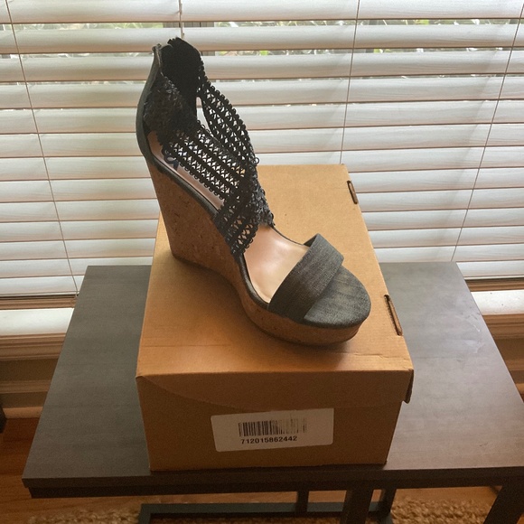 Shoes - Picture 1 of 1